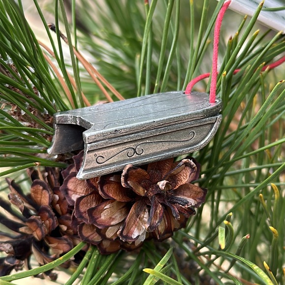 Danforth Victorian Pewter Sled 2003 Annual
Ornament Vintage - Picture 15 of 16